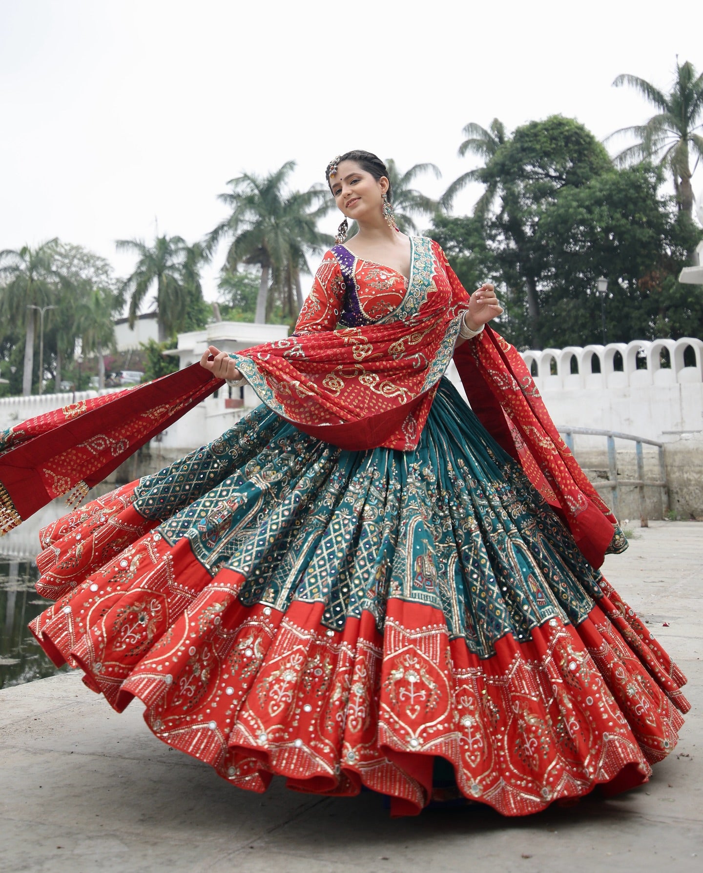 Mira's Endless Colors Kathiyawadi  Gamthi Choli