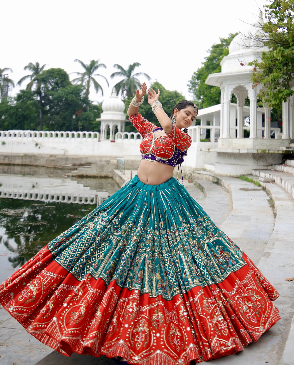 Mira's Endless Colors Kathiyawadi  Gamthi Choli