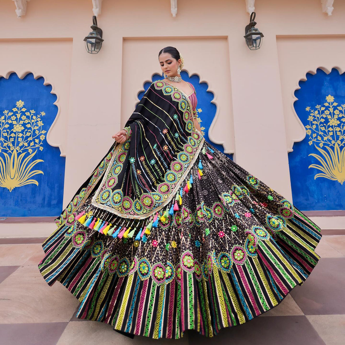 Vani Navratri Special Royal Mirror Work Choli