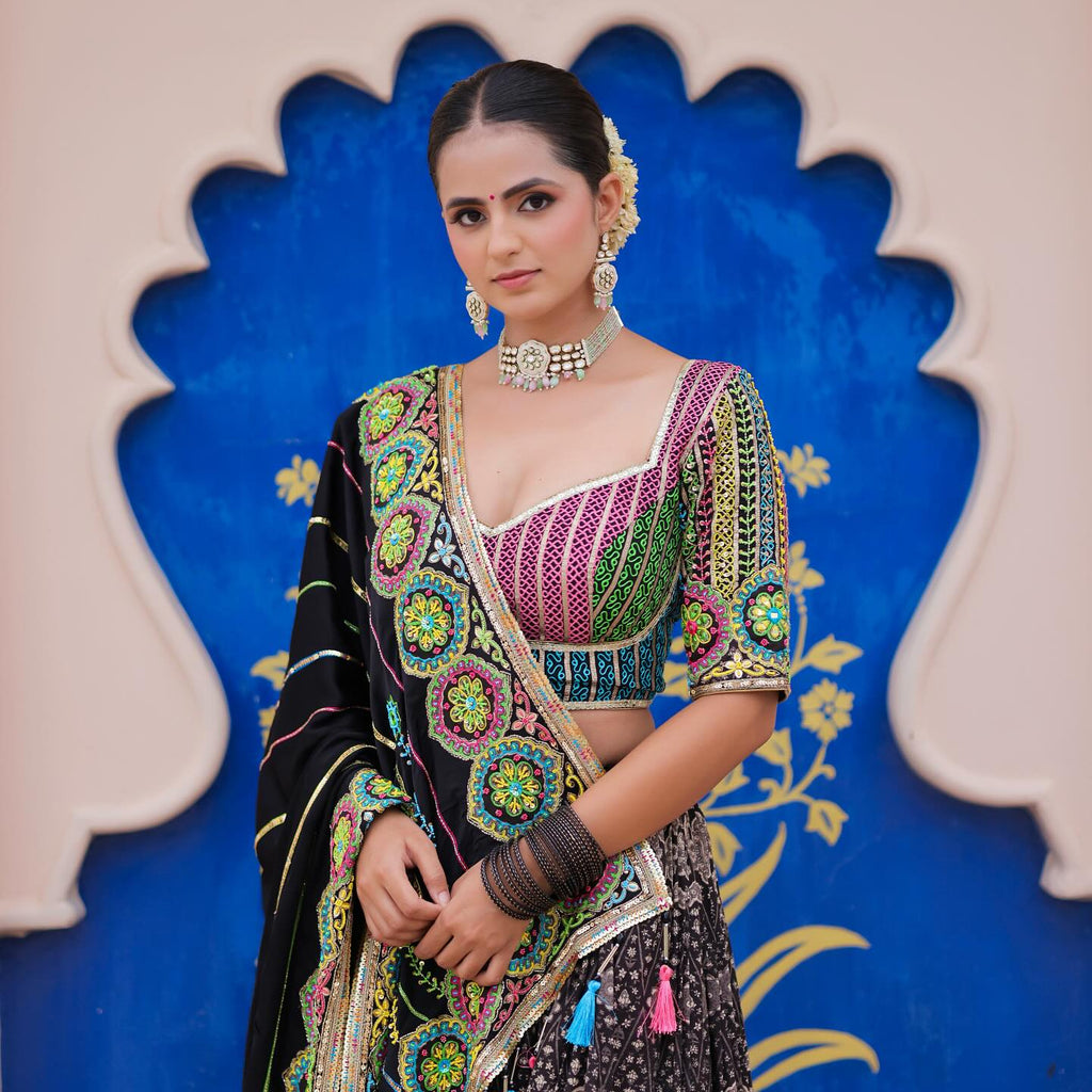 Vani Navratri Special Royal Mirror Work Choli