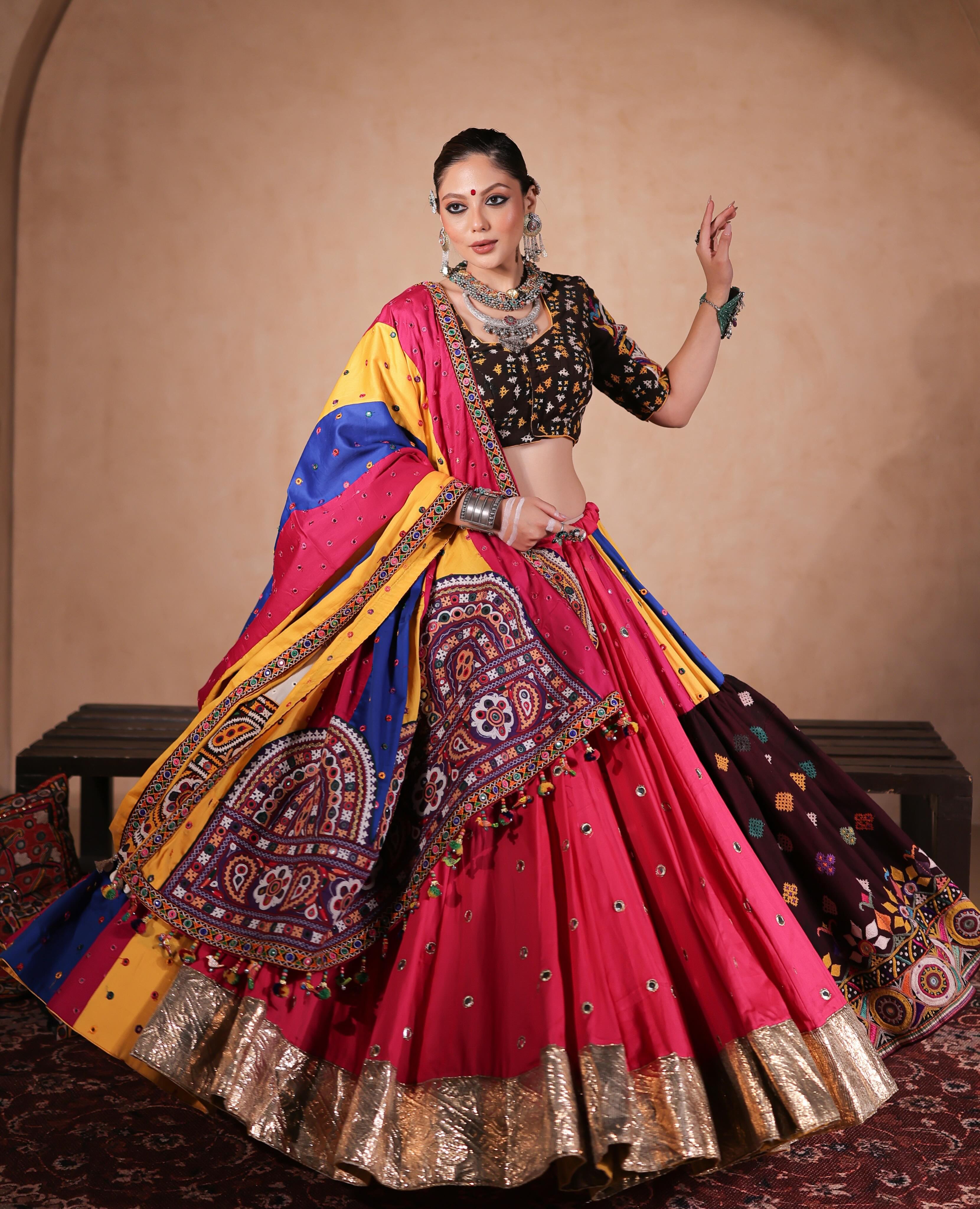 Zakhi Shahi Andaaz, Royal Riwaaz Navratri Choli