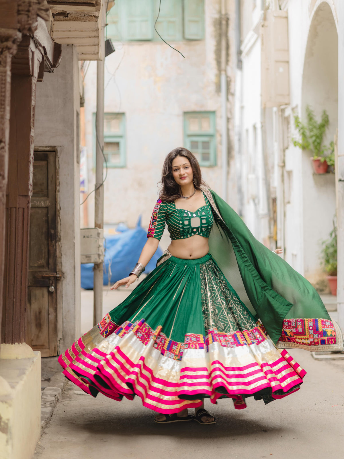 Girza  Festive Soul, Gujarati Heart Choli