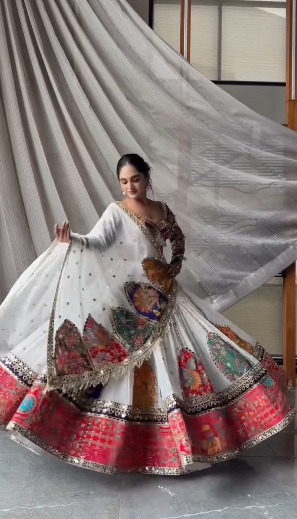 Gullzar Mirror Work Navratri Special  Chaniya Choli