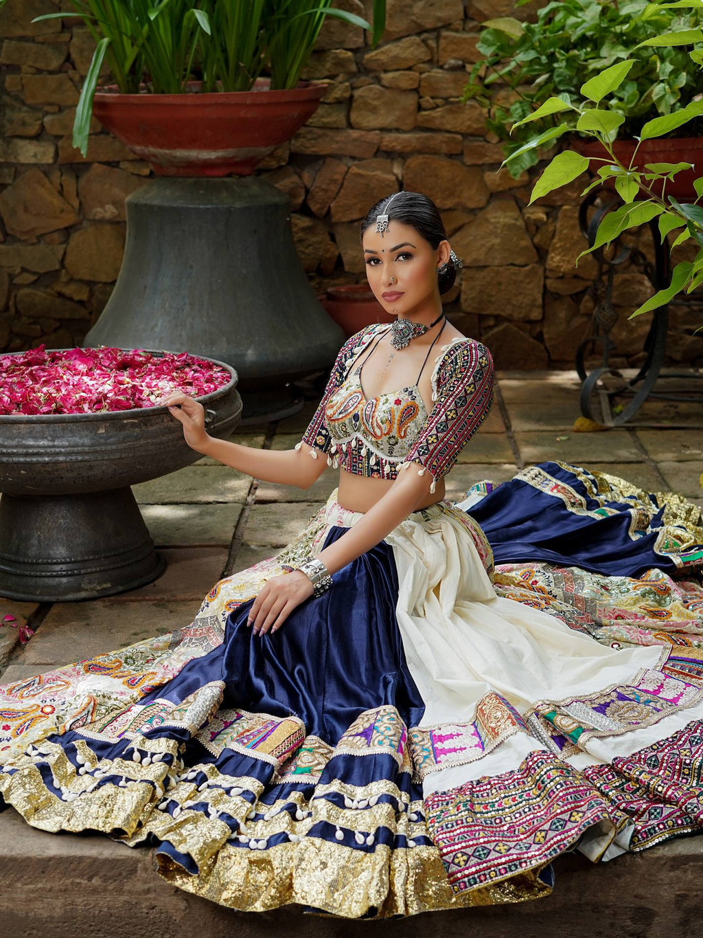 Rangmohini –  Garba & Gujarati Grace Nights Lahenga