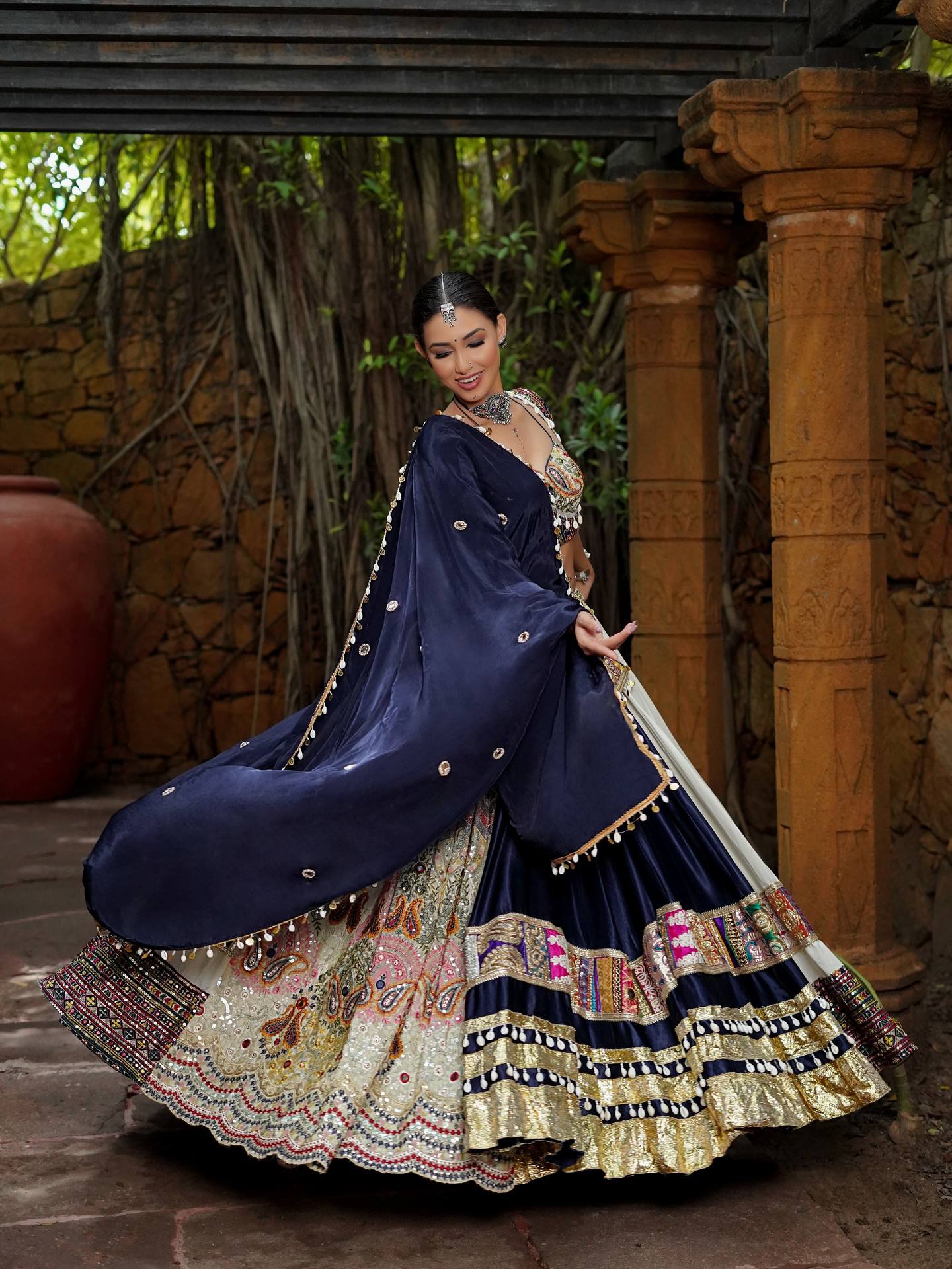 Rangmohini –  Garba & Gujarati Grace Nights Lahenga