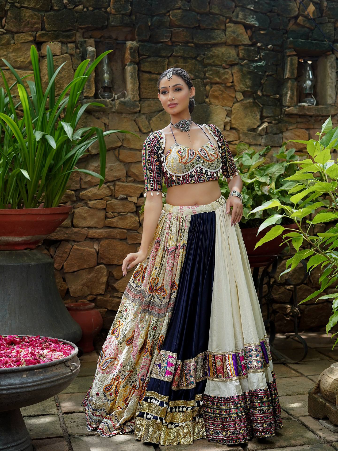 Rangmohini –  Garba & Gujarati Grace Nights Lahenga