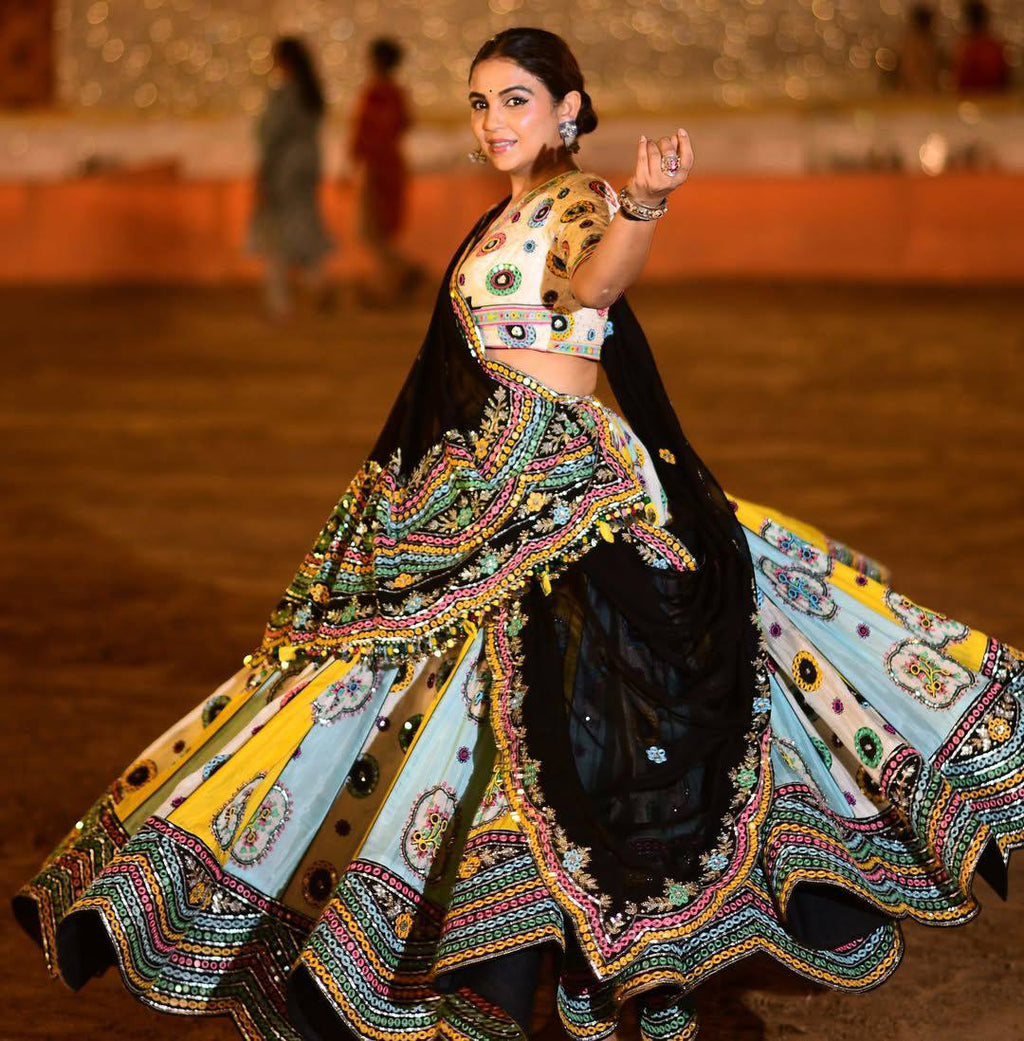 Yashvi Wrapped In Tradition And Sprinkled Choli
